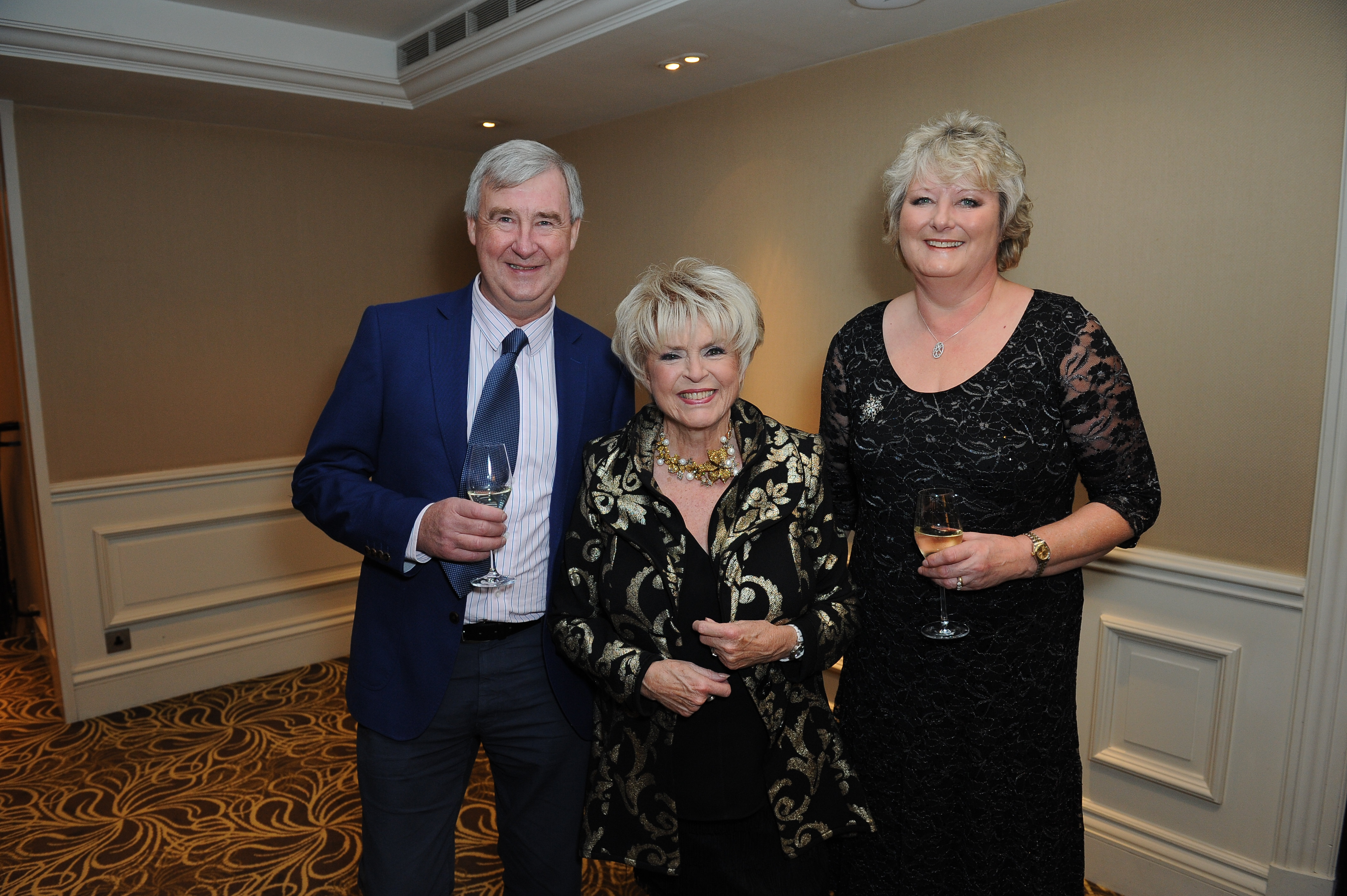 Peter Wright, Gloria Hunniford, Lin Wright