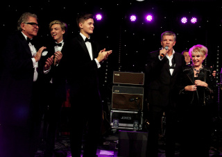 gloria-stephen-on-stage